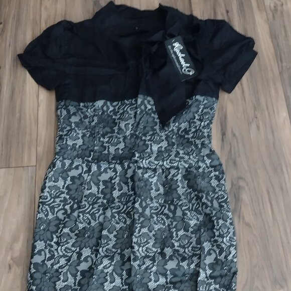 Rachael G. Black and Gold Floral Print Dress, Size 4 - Picture 10 of 16